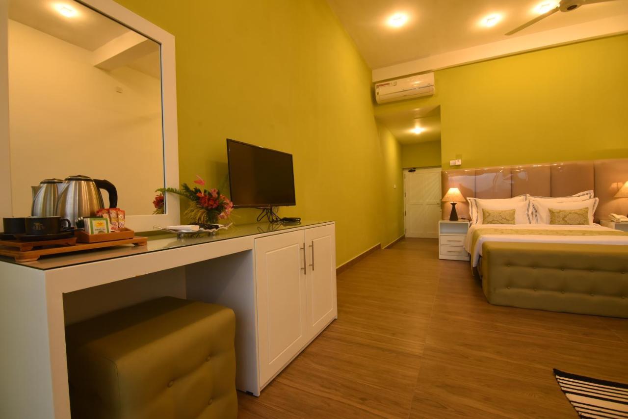 Tip Top Boutique Hotel Ела Екстериор снимка