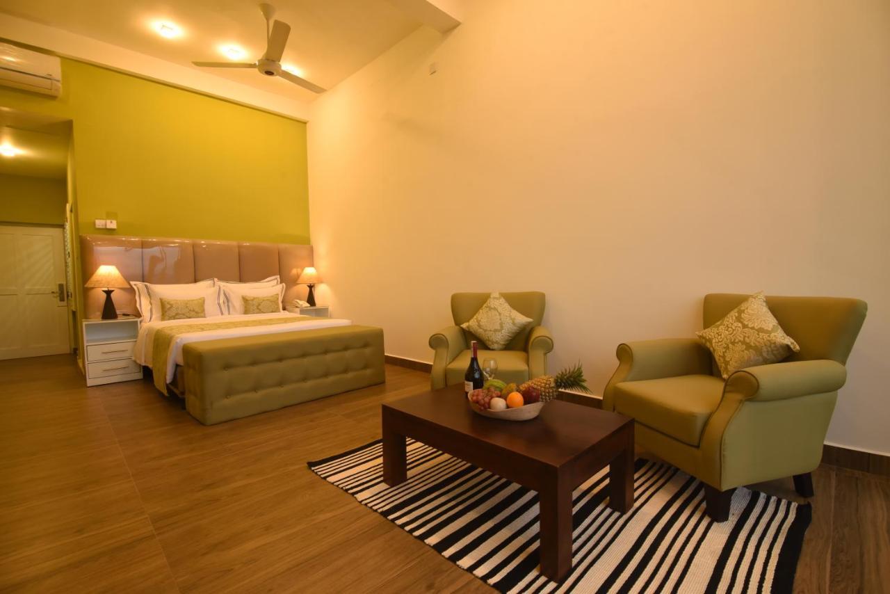 Tip Top Boutique Hotel Ела Екстериор снимка